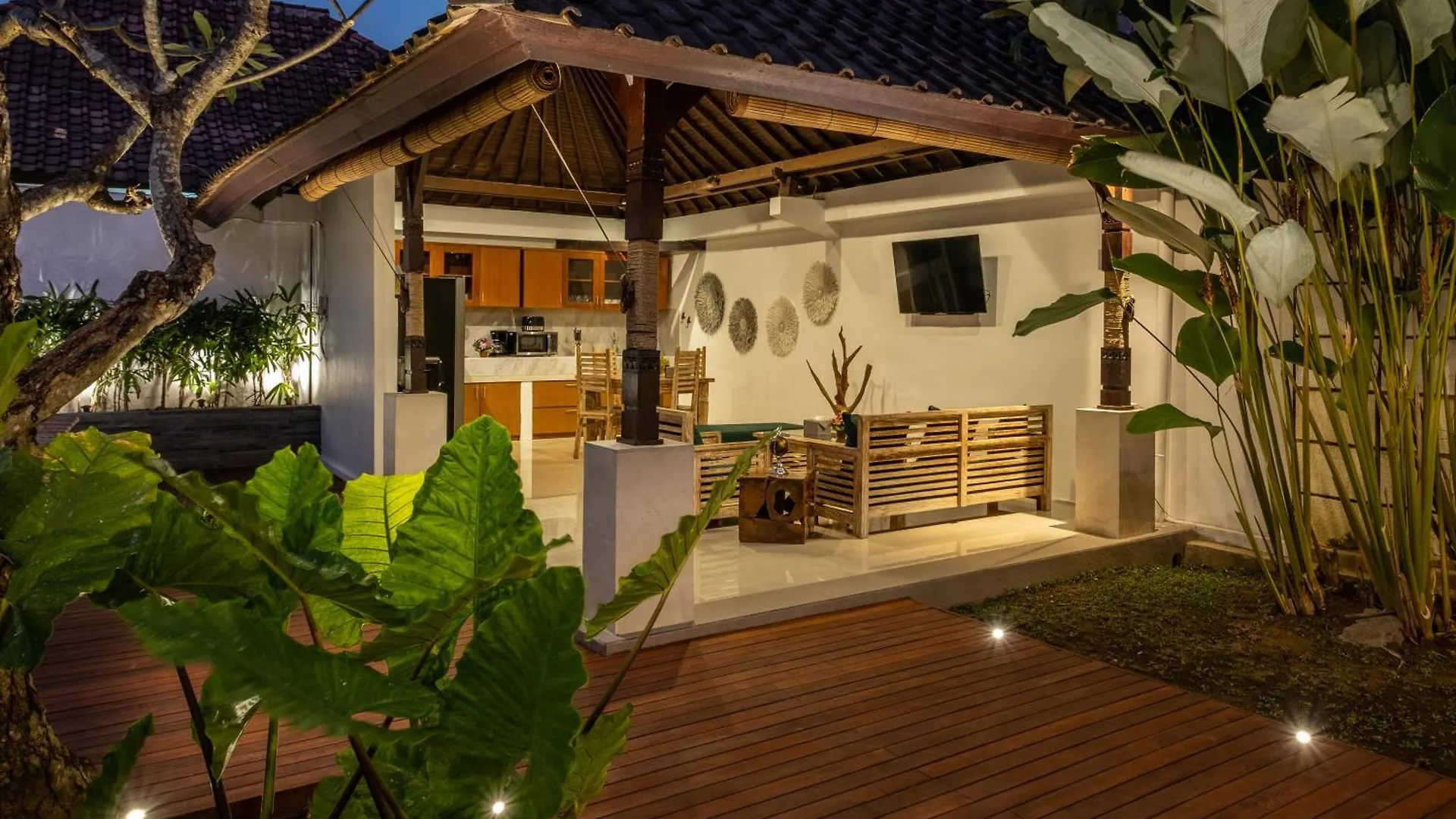 2 Bedroom Villa Private Pool And Bbq Σεμινιάκ 0*,  Ινδονησία