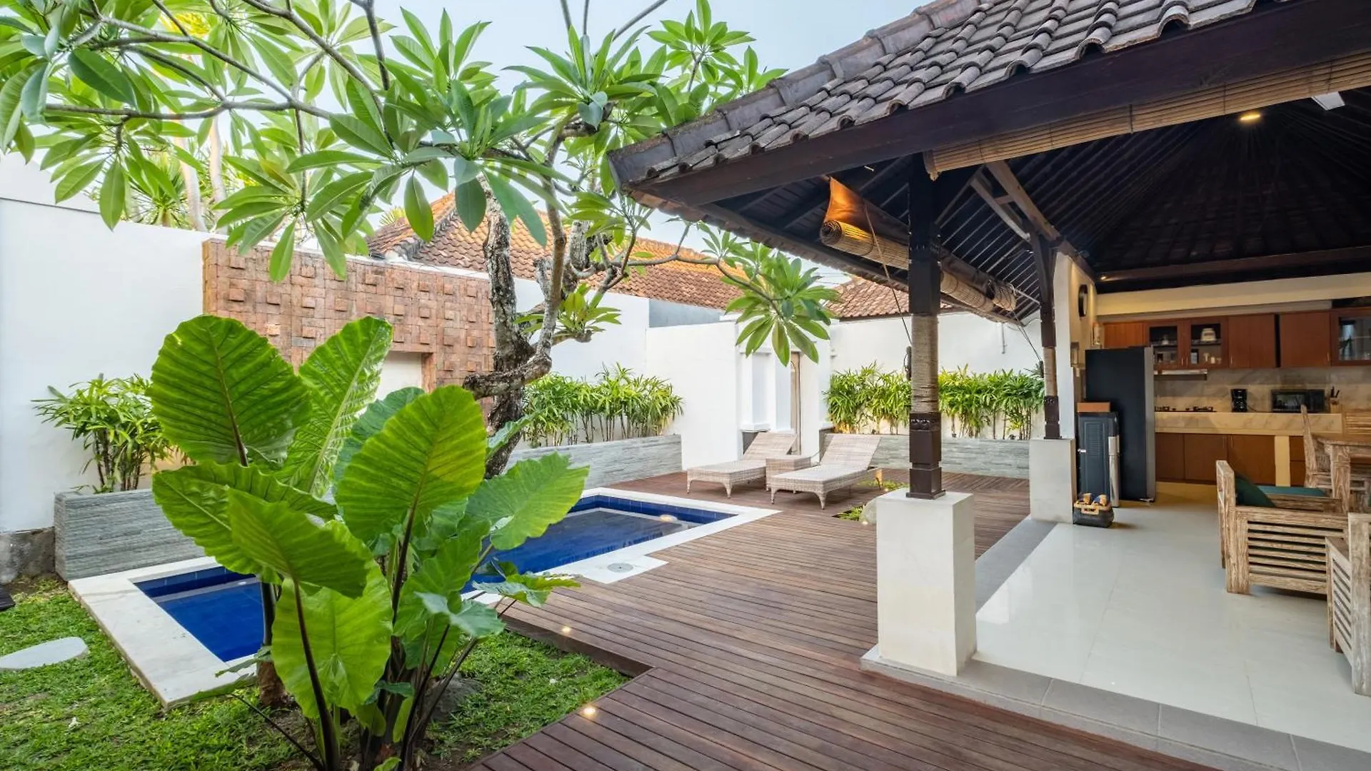2 Bedroom Villa Private Pool And Bbq סמיניאק