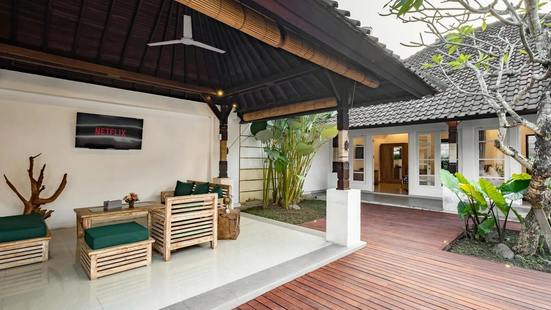 2 Bedroom Villa Private Pool And Bbq סמיניאק 0*,